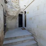 Tafoni Cave فندق