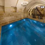 Tafoni Cave أورتاحصار