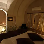 Tafoni Cave 5*