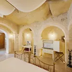 Tafoni Cave أورتاحصار