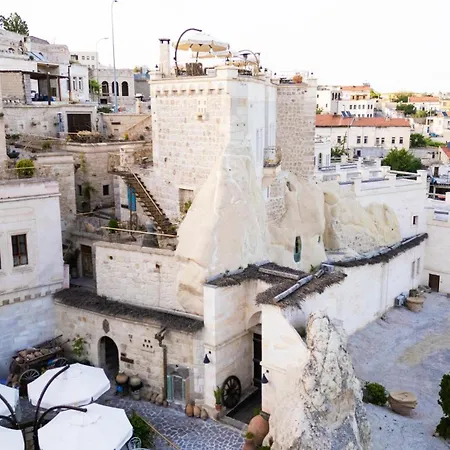 Tafoni Cave أورتاحصار