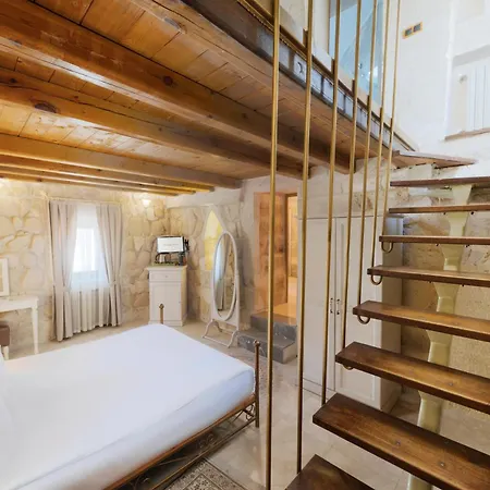 Tafoni Cave Hotel