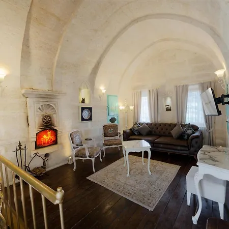Tafoni Cave Hotel 5*