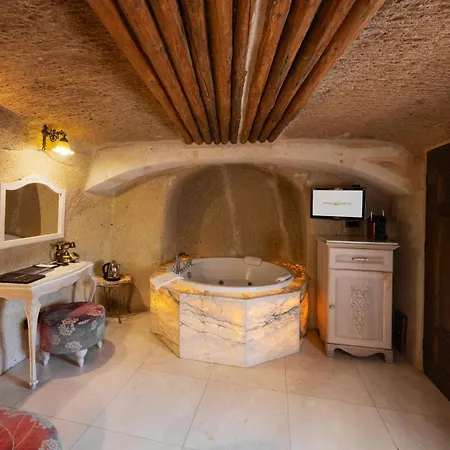 Tafoni Cave 5*