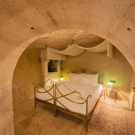 Tafoni Cave 5*