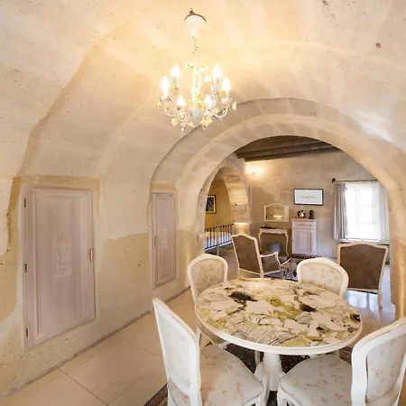 Hotel Tafoni Cave 5*
