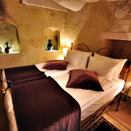 Tafoni Cave أورتاحصار