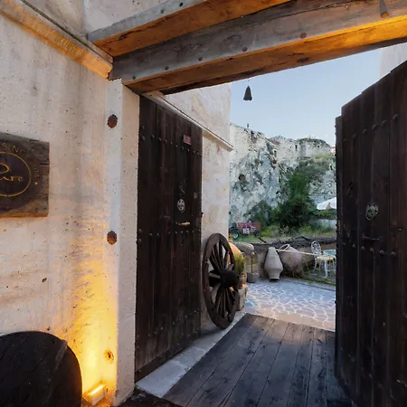 فندق Tafoni Cave 5*