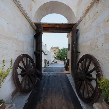 Tafoni Cave 5* Ortahisar