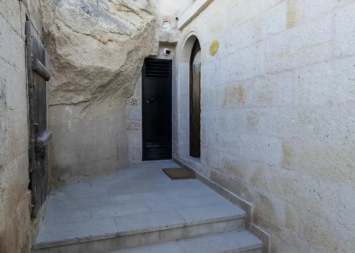 Tafoni Cave Hotel